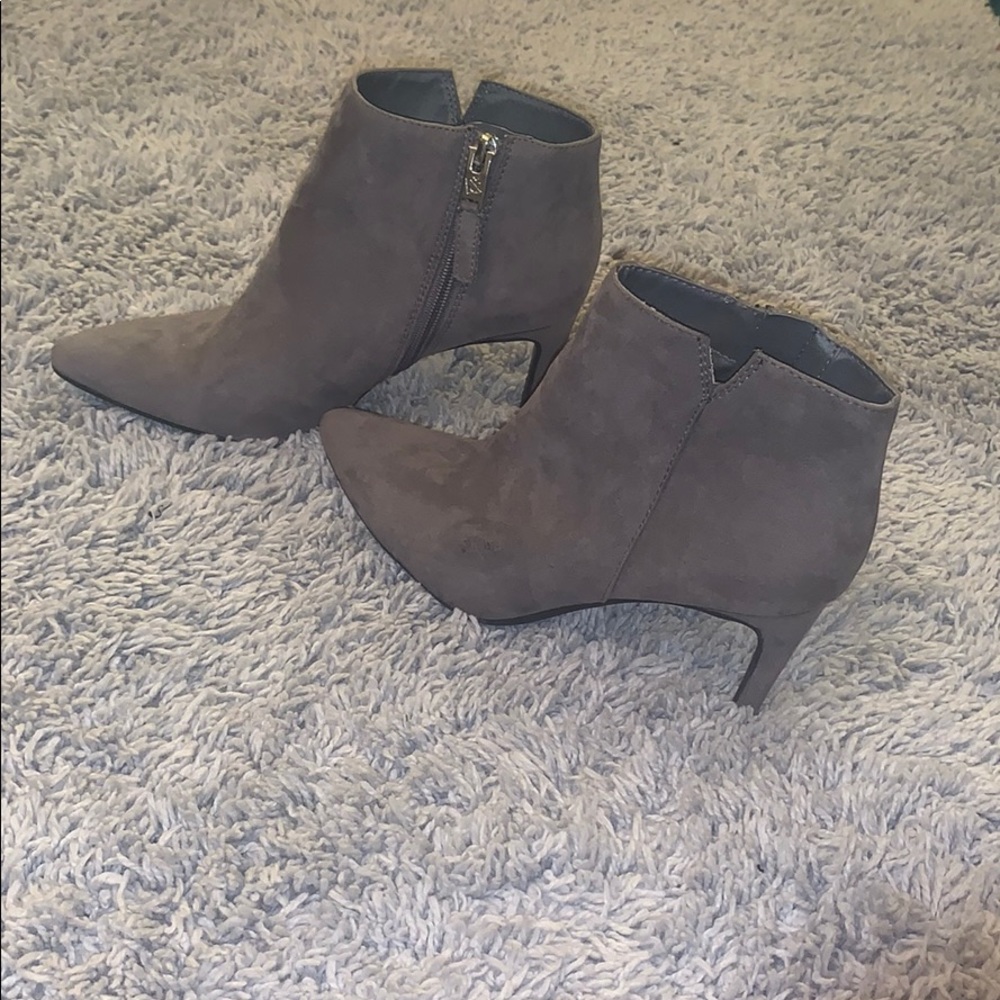 Sam & Libby Booties - Picture 2 of 4